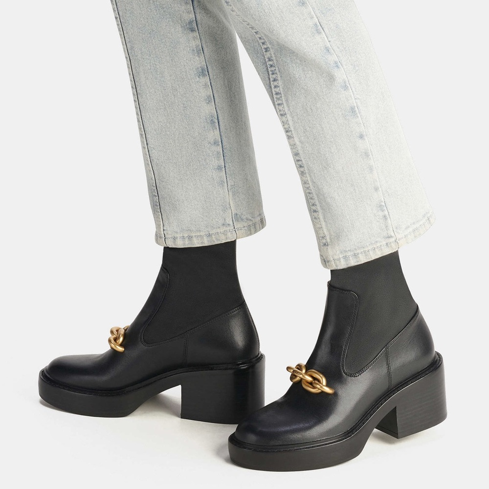 NWT COACH Kenna Leather Bootie with Chain details Black US 8